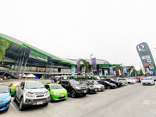 robinson-samut-prakan-car-parking