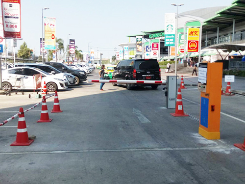 robinson-samut-prakan-system-parking