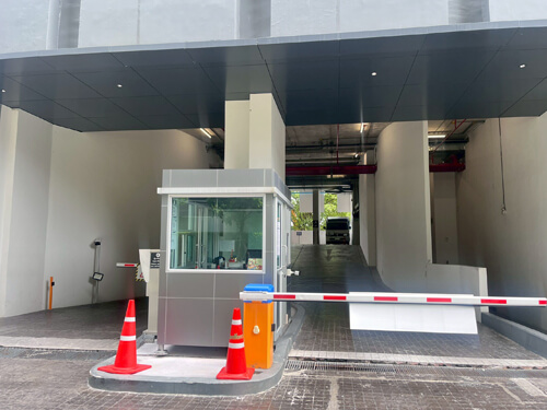 ระบบที่จอดรถ อุปกรณ์ ไม้กั้น สุขุมวิท 24 โรงแรม Staybridge Suites Bangkok Sukhumvit
